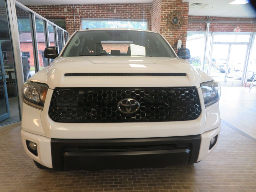 Photo 2 of this TOYOTA TUNDRA