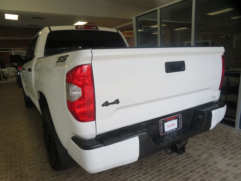 Photo 6 of this TOYOTA TUNDRA