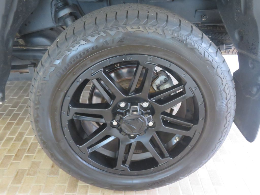 Photo 8 of this TOYOTA TUNDRA