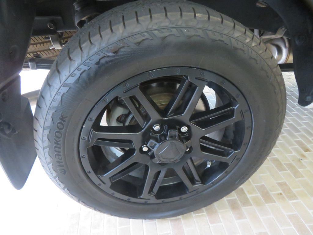 Photo 9 of this TOYOTA TUNDRA