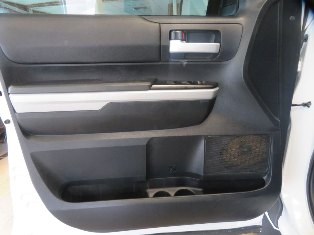 Photo 13 of this TOYOTA TUNDRA