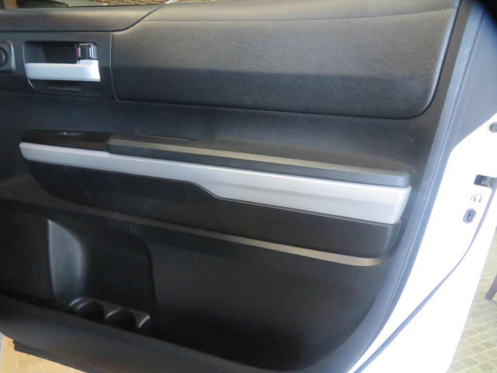 Photo 20 of this TOYOTA TUNDRA
