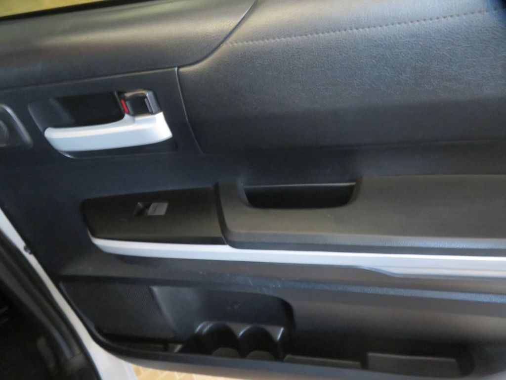 Photo 21 of this TOYOTA TUNDRA