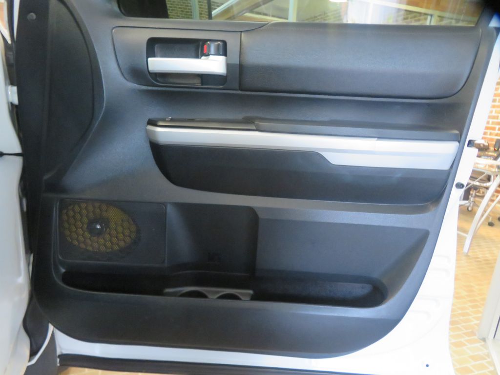 Photo 23 of this TOYOTA TUNDRA