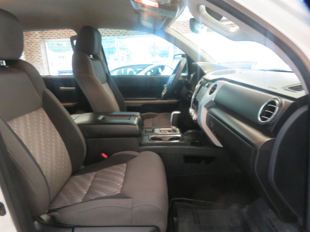 Photo 25 of this TOYOTA TUNDRA