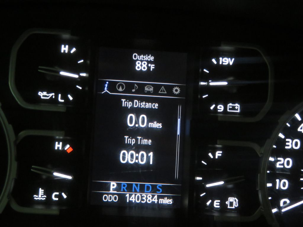 Photo 31 of this TOYOTA TUNDRA