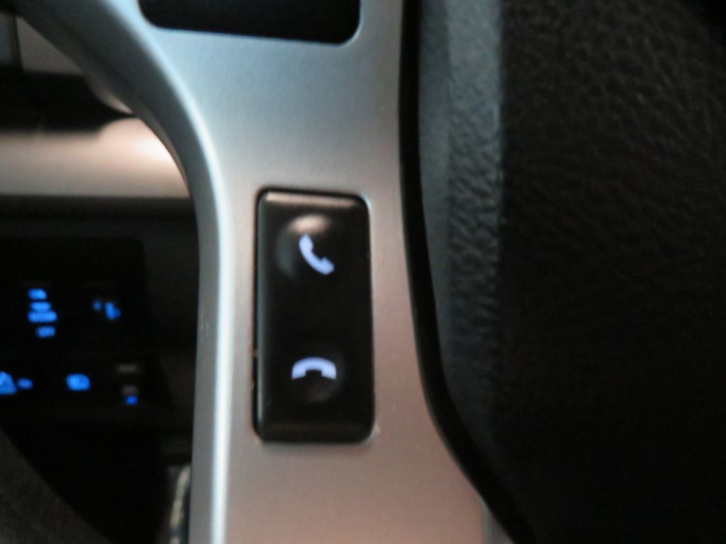 Photo 33 of this TOYOTA TUNDRA