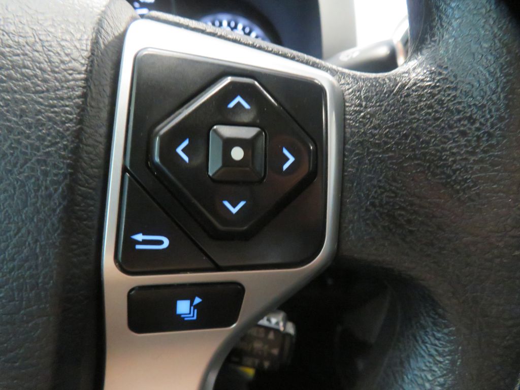 Photo 34 of this TOYOTA TUNDRA