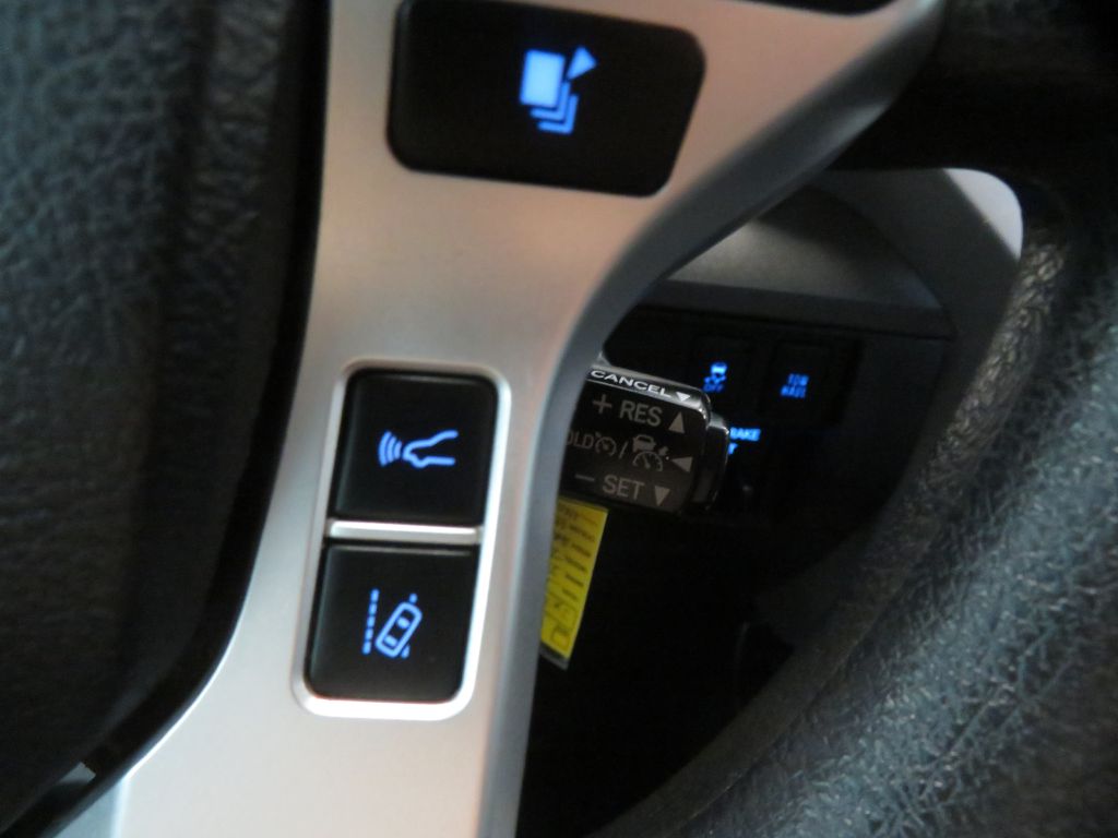 Photo 35 of this TOYOTA TUNDRA