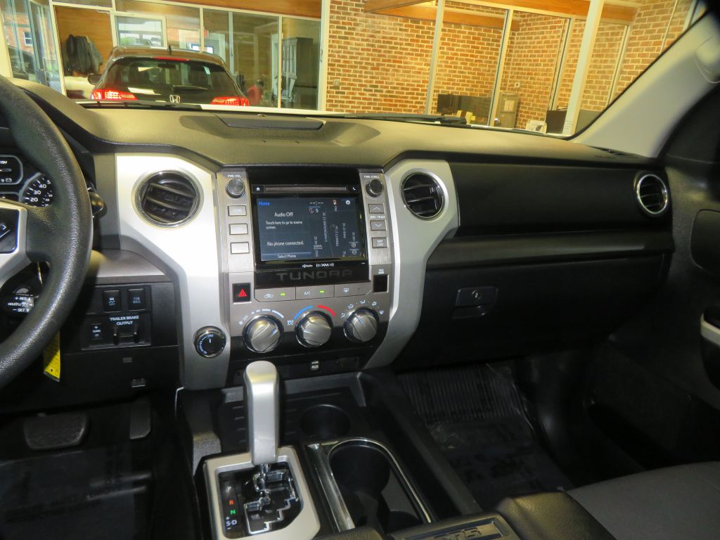 Photo 37 of this TOYOTA TUNDRA
