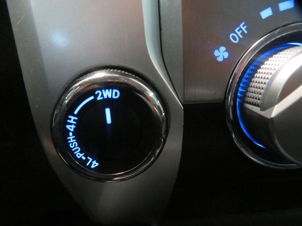 Photo 44 of this TOYOTA TUNDRA
