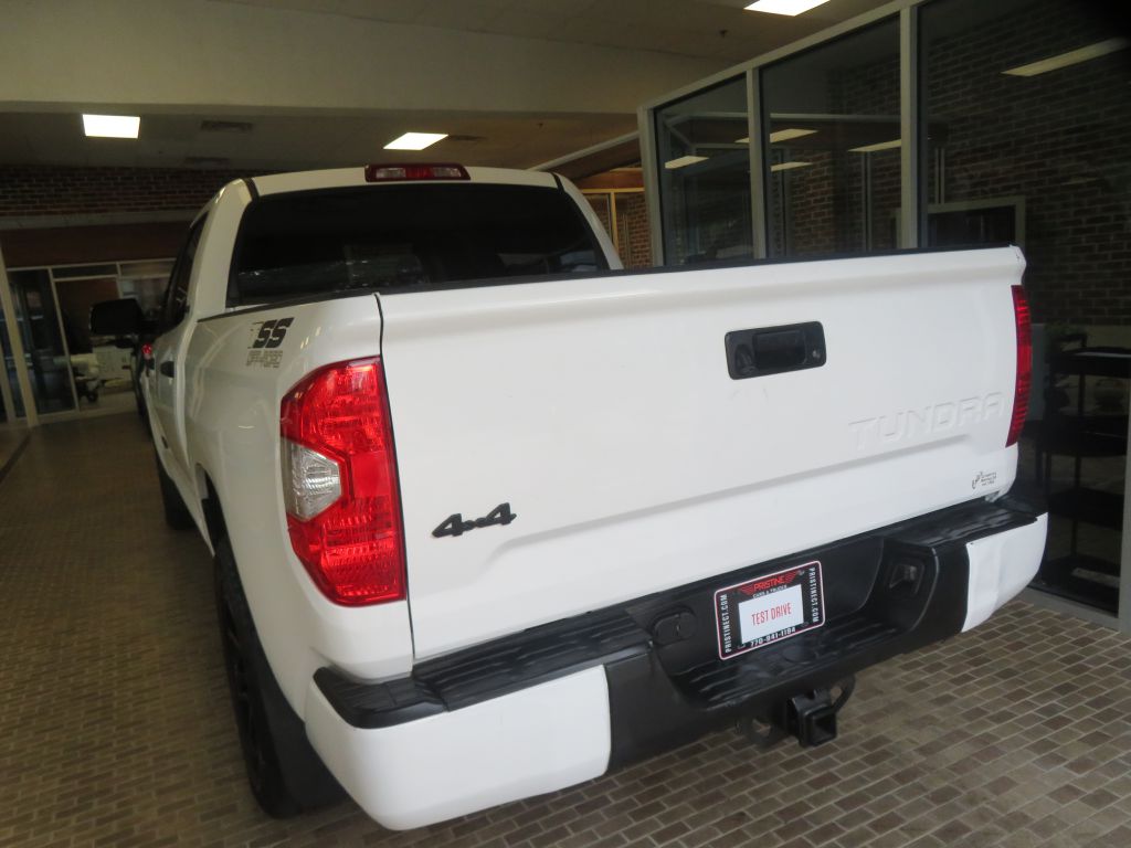 Photo 76 of this TOYOTA TUNDRA
