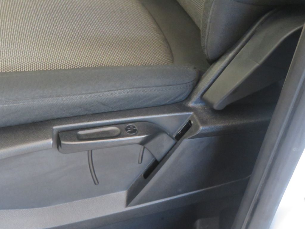 Photo 18 of this FORD TRANSIT CONNECT