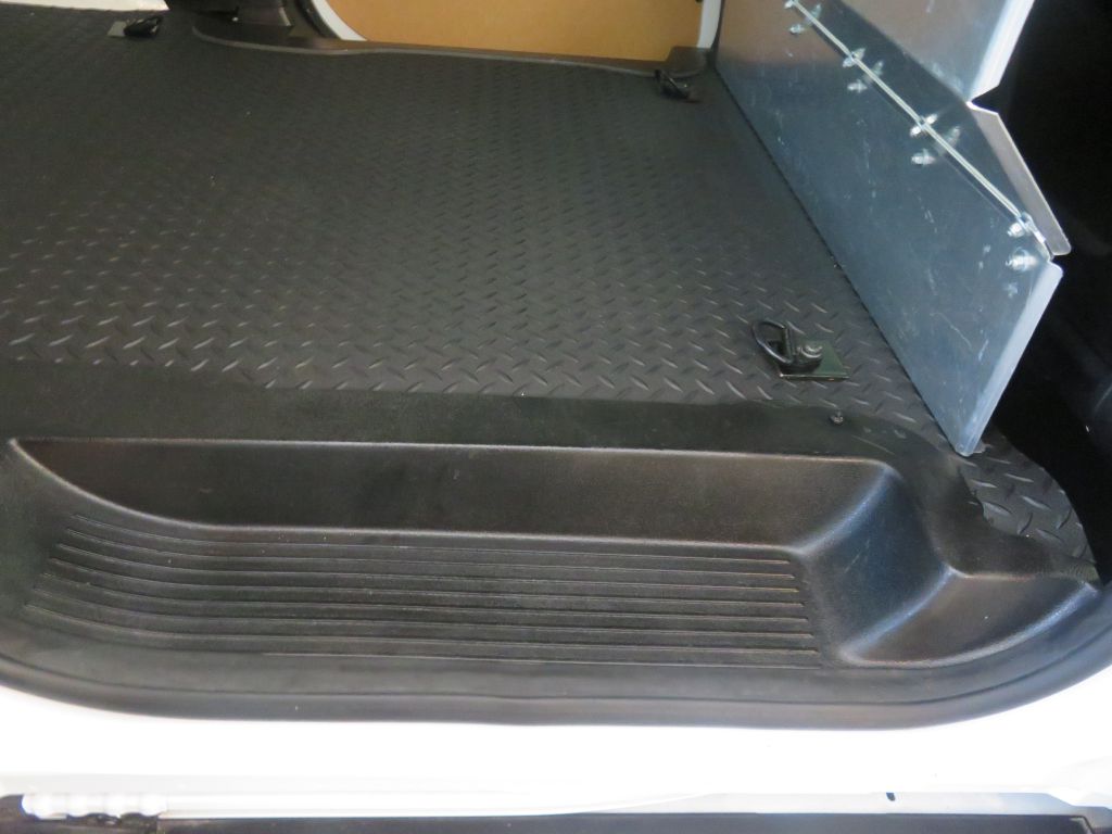 Photo 31 of this FORD TRANSIT CONNECT