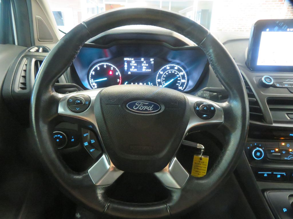 Photo 40 of this FORD TRANSIT CONNECT