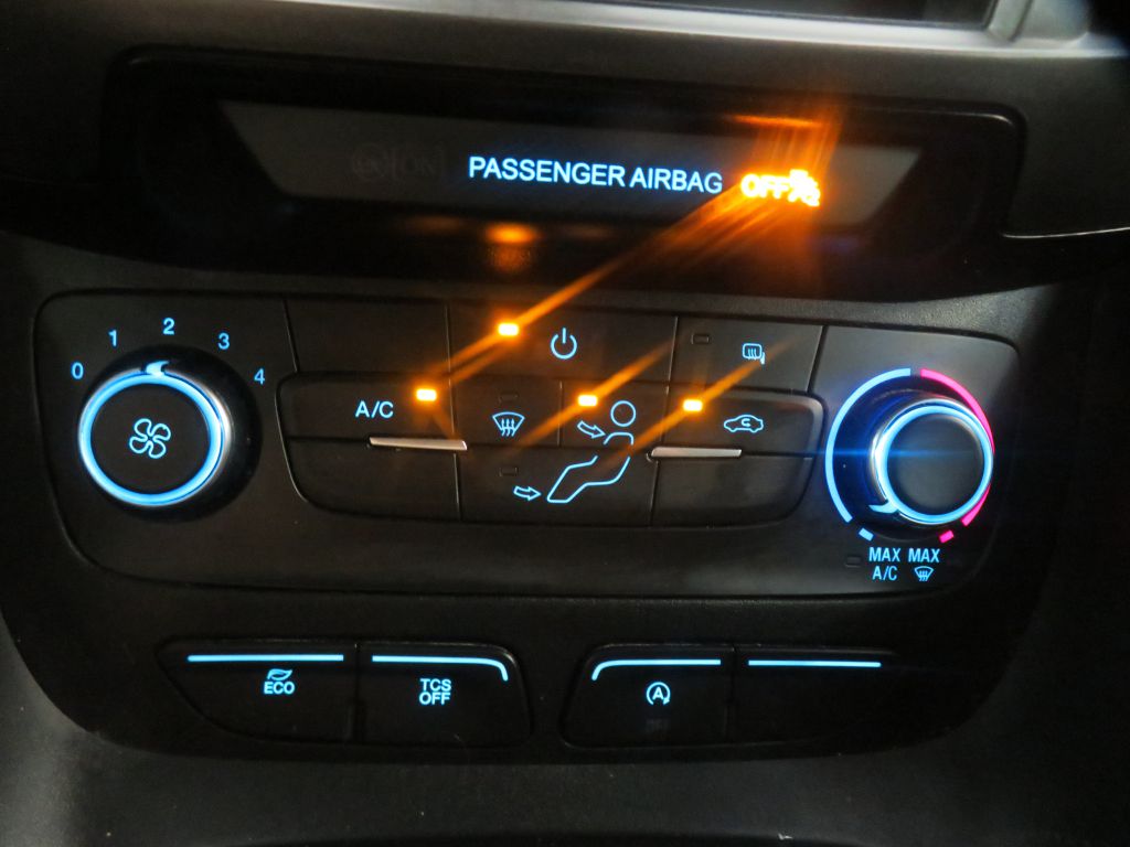 Photo 53 of this FORD TRANSIT CONNECT