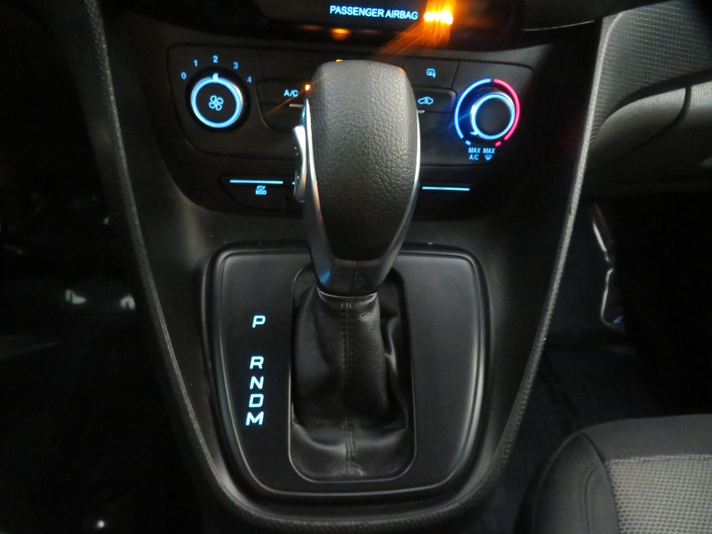 Photo 54 of this FORD TRANSIT CONNECT