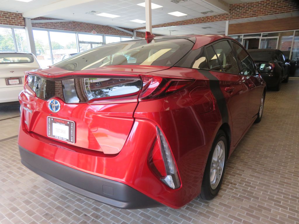 Photo 4 of this TOYOTA PRIUS PRIME