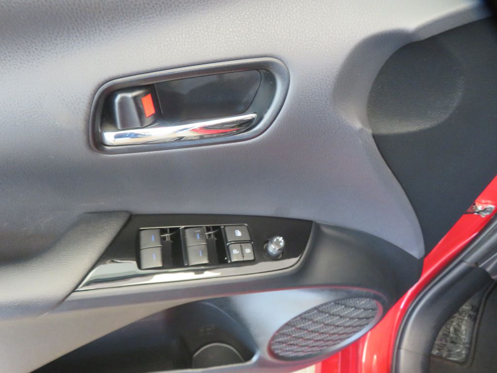 Photo 14 of this TOYOTA PRIUS PRIME