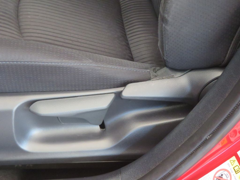 Photo 16 of this TOYOTA PRIUS PRIME