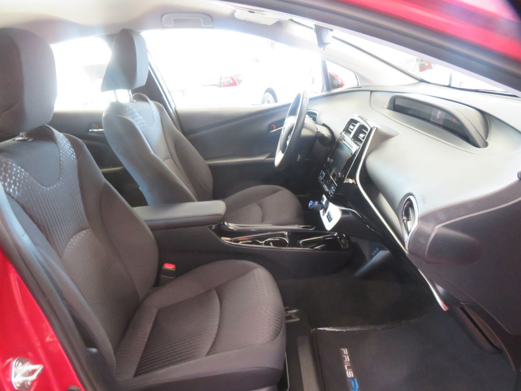 Photo 25 of this TOYOTA PRIUS PRIME