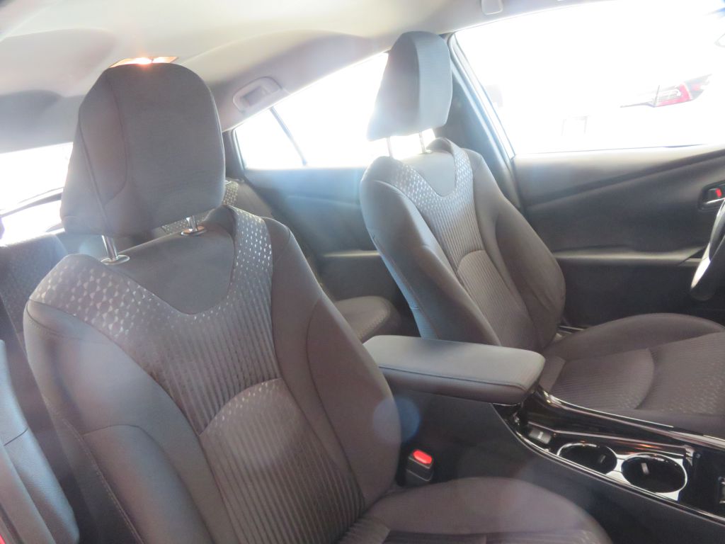 Photo 27 of this TOYOTA PRIUS PRIME
