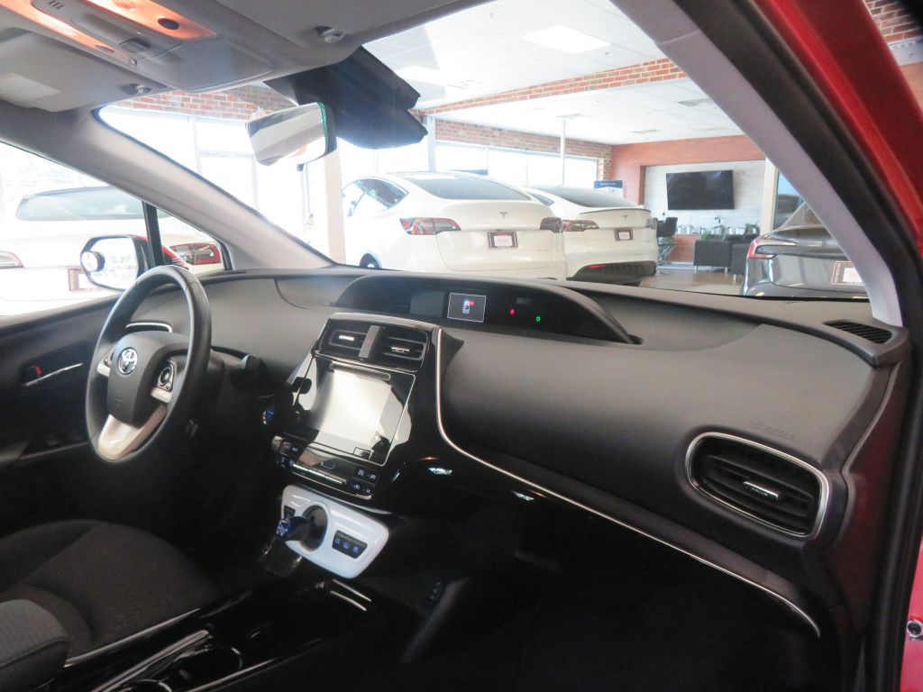 Photo 28 of this TOYOTA PRIUS PRIME