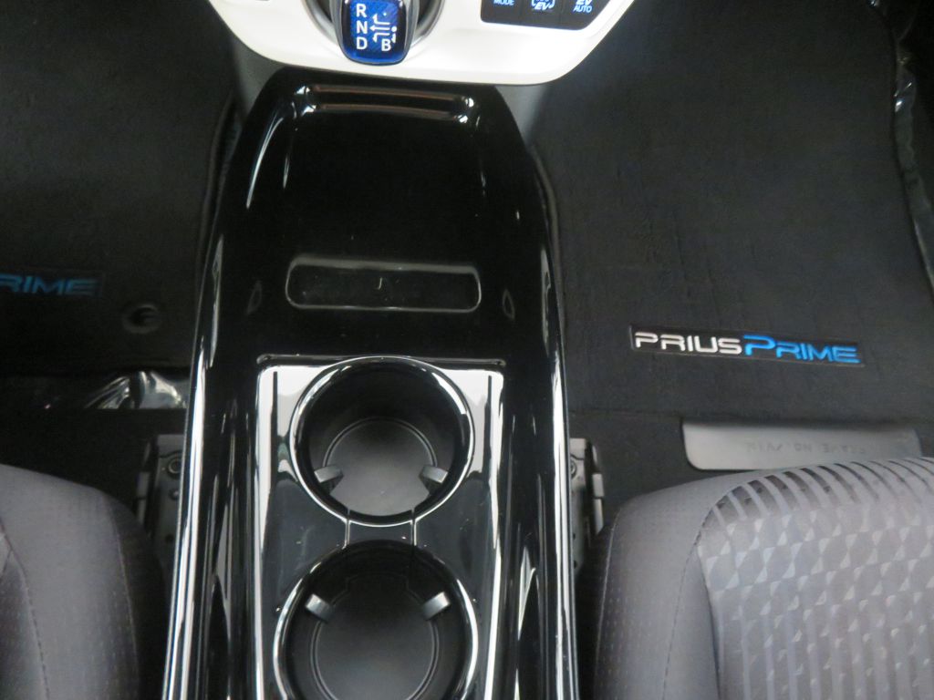 Photo 38 of this TOYOTA PRIUS PRIME