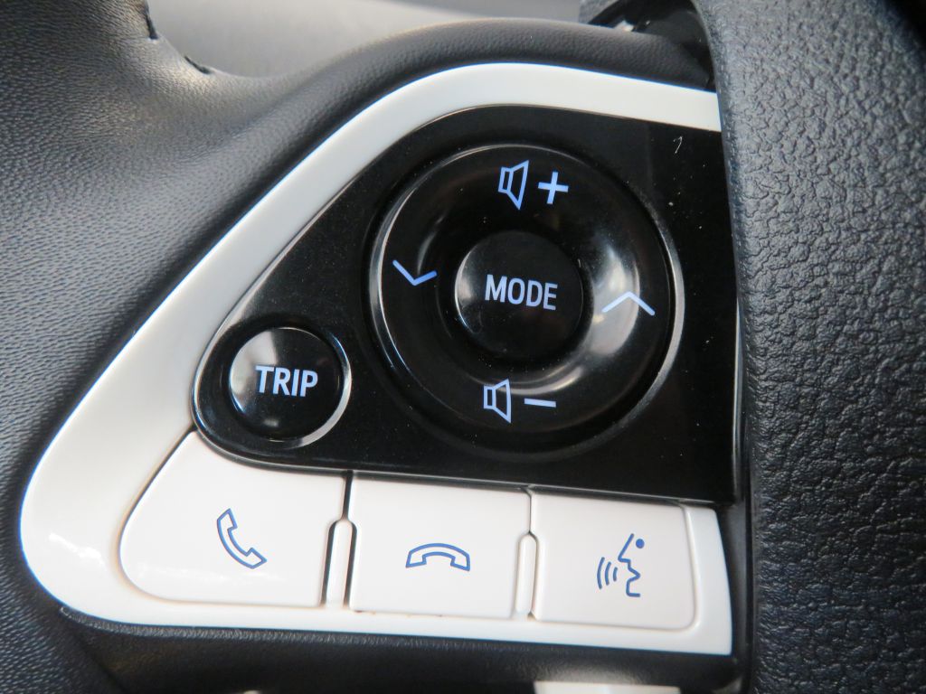 Photo 44 of this TOYOTA PRIUS PRIME