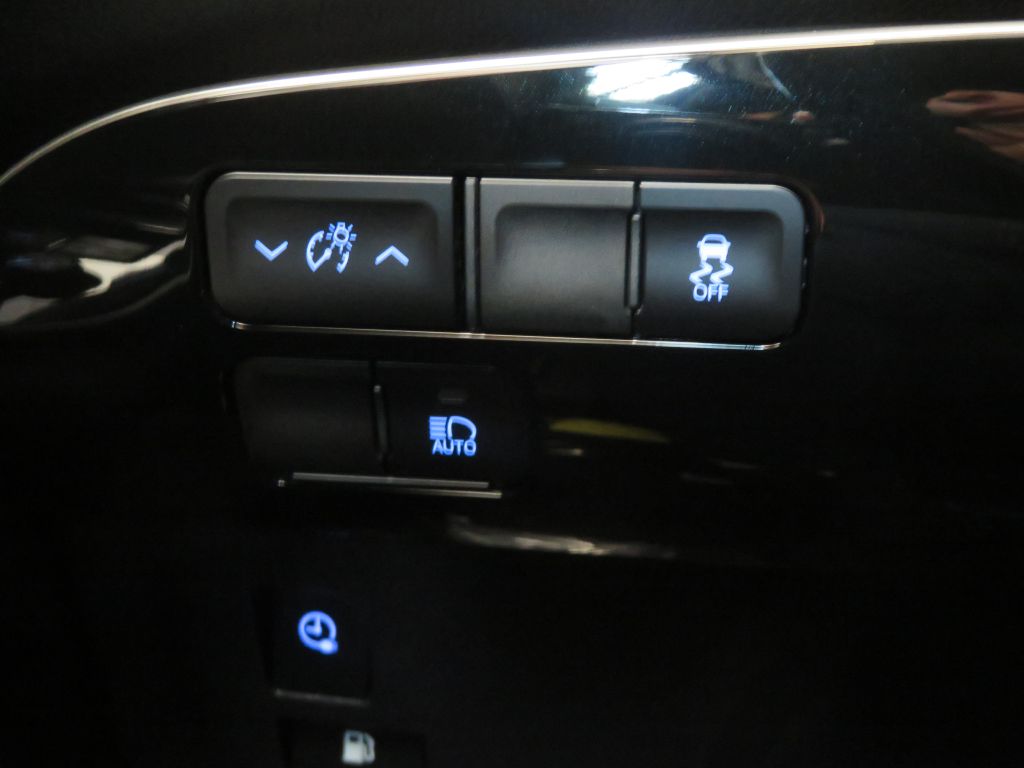Photo 45 of this TOYOTA PRIUS PRIME