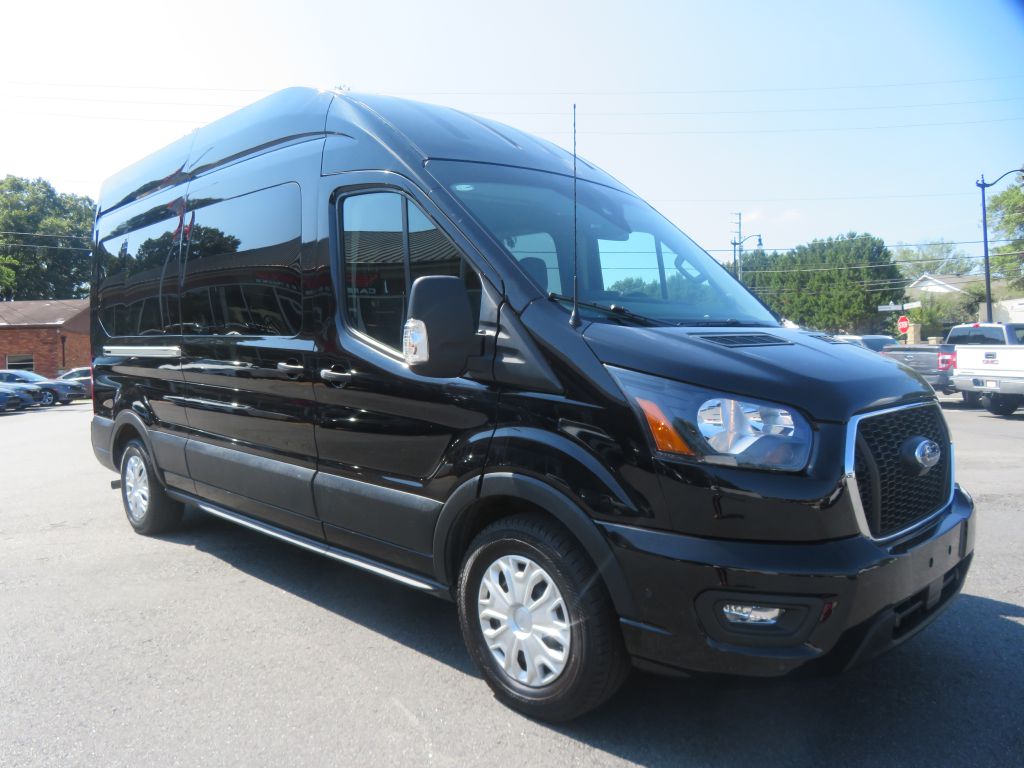 Photo 3 of this FORD TRANSIT 15 pass