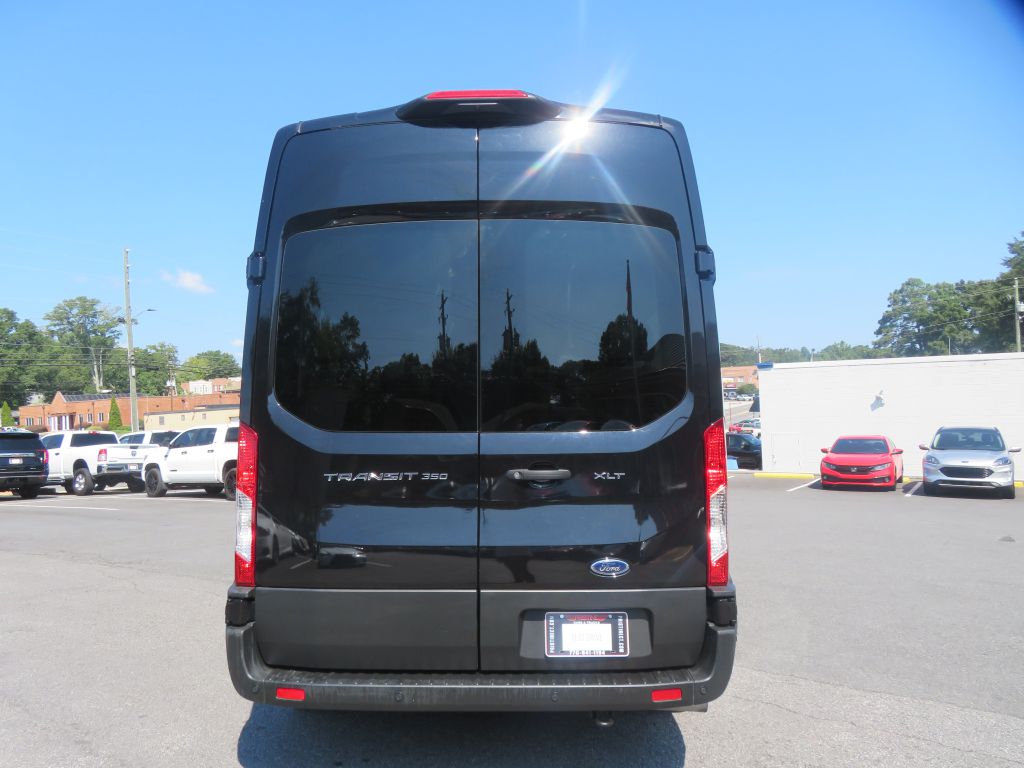 Photo 5 of this FORD TRANSIT 15 pass