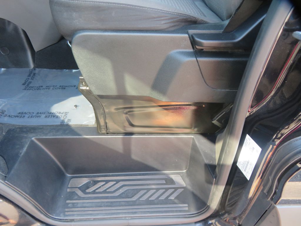 Photo 16 of this FORD TRANSIT 15 pass