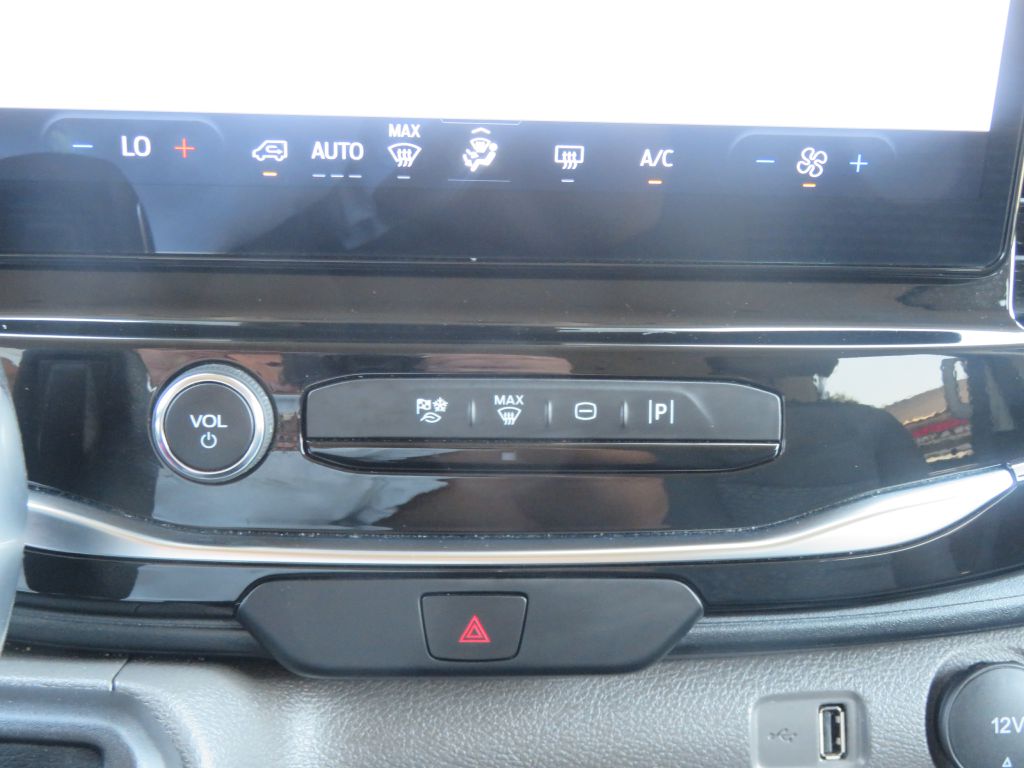 Photo 44 of this FORD TRANSIT 15 pass