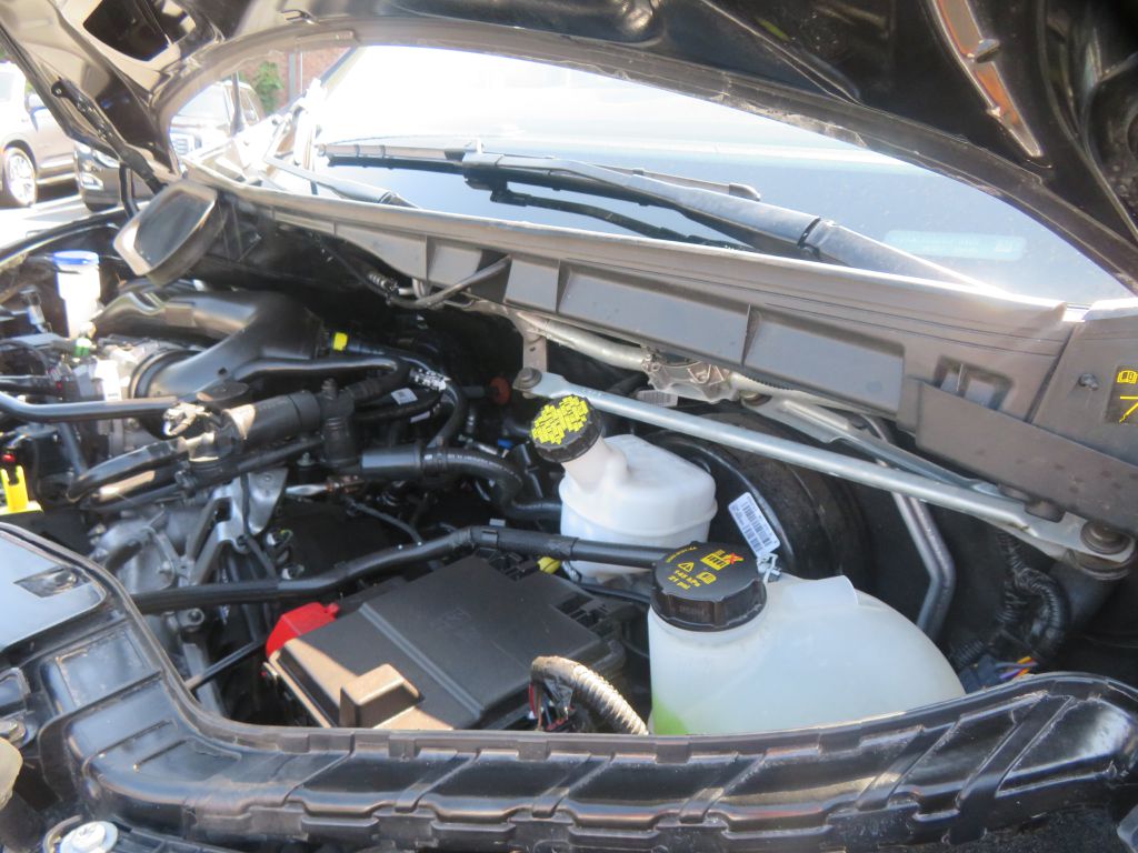 Photo 55 of this FORD TRANSIT 15 pass