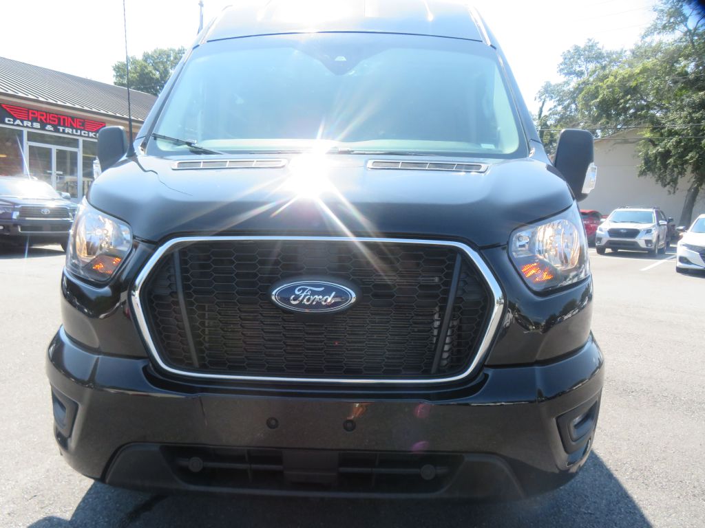 Photo 58 of this FORD TRANSIT 15 pass