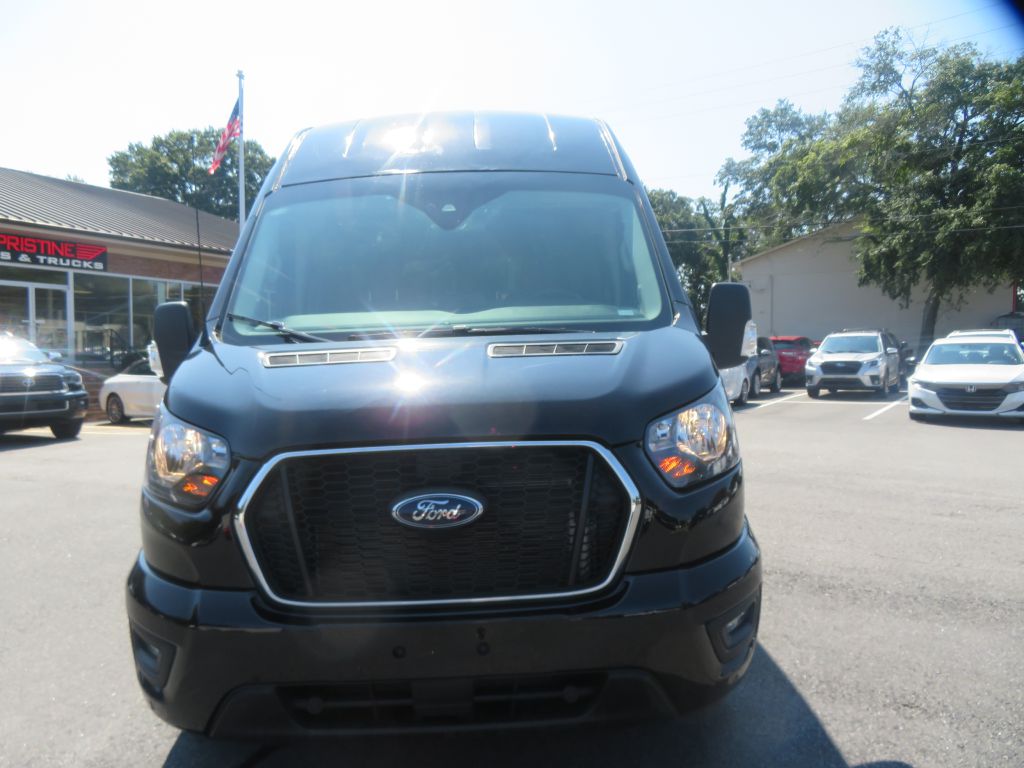Photo 59 of this FORD TRANSIT 15 pass