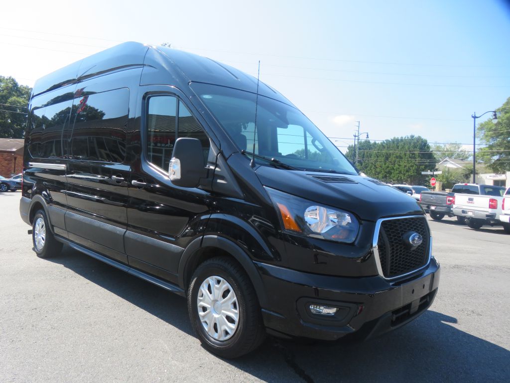 Photo 61 of this FORD TRANSIT 15 pass