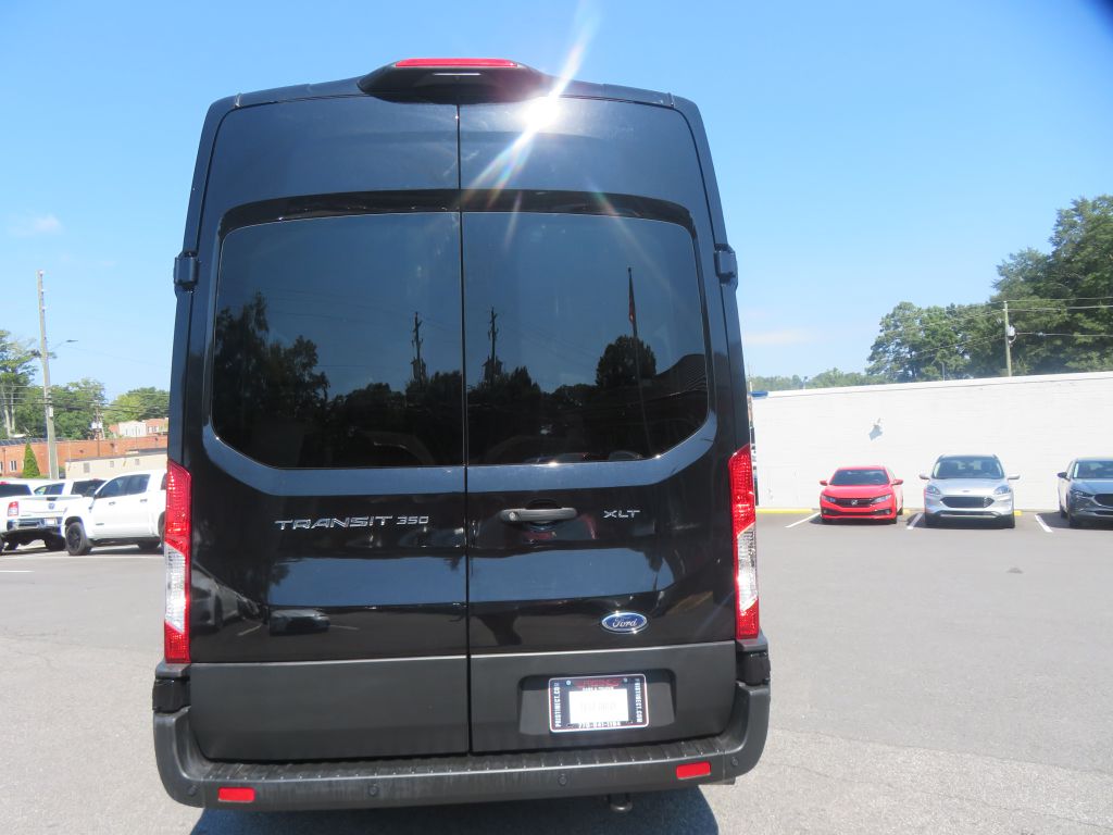 Photo 64 of this FORD TRANSIT 15 pass