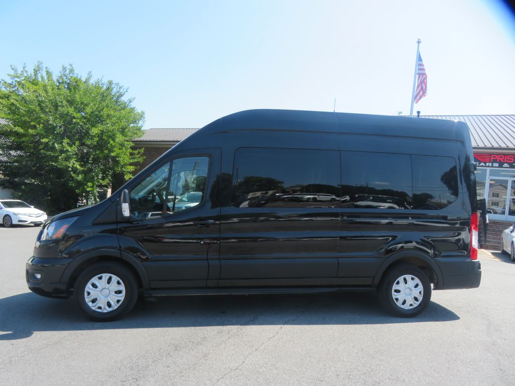 Photo 72 of this FORD TRANSIT 15 pass