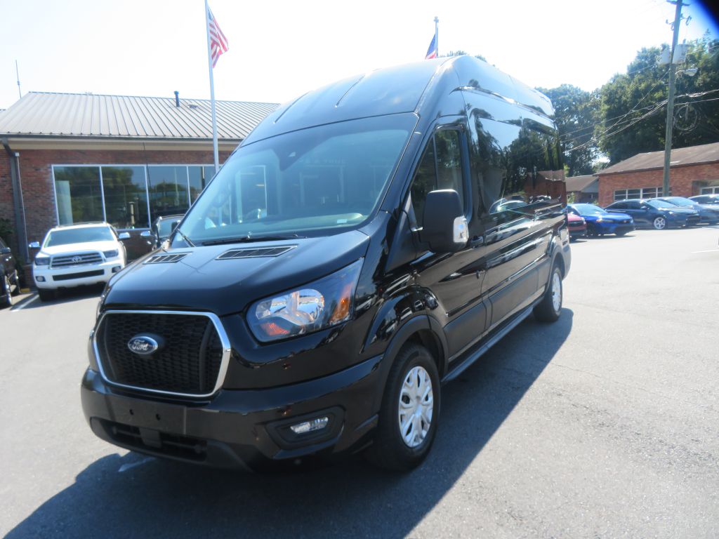 Photo 76 of this FORD TRANSIT 15 pass