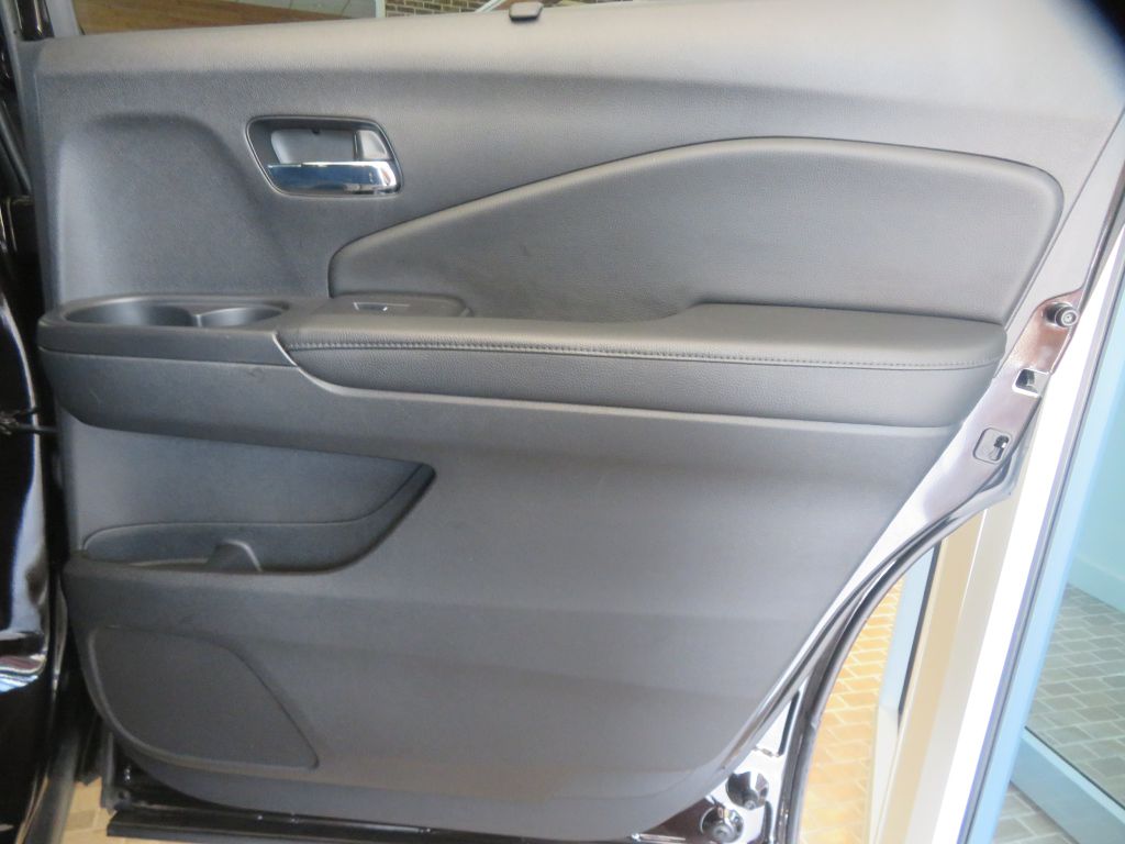 Photo 21 of this HONDA PASSPORT