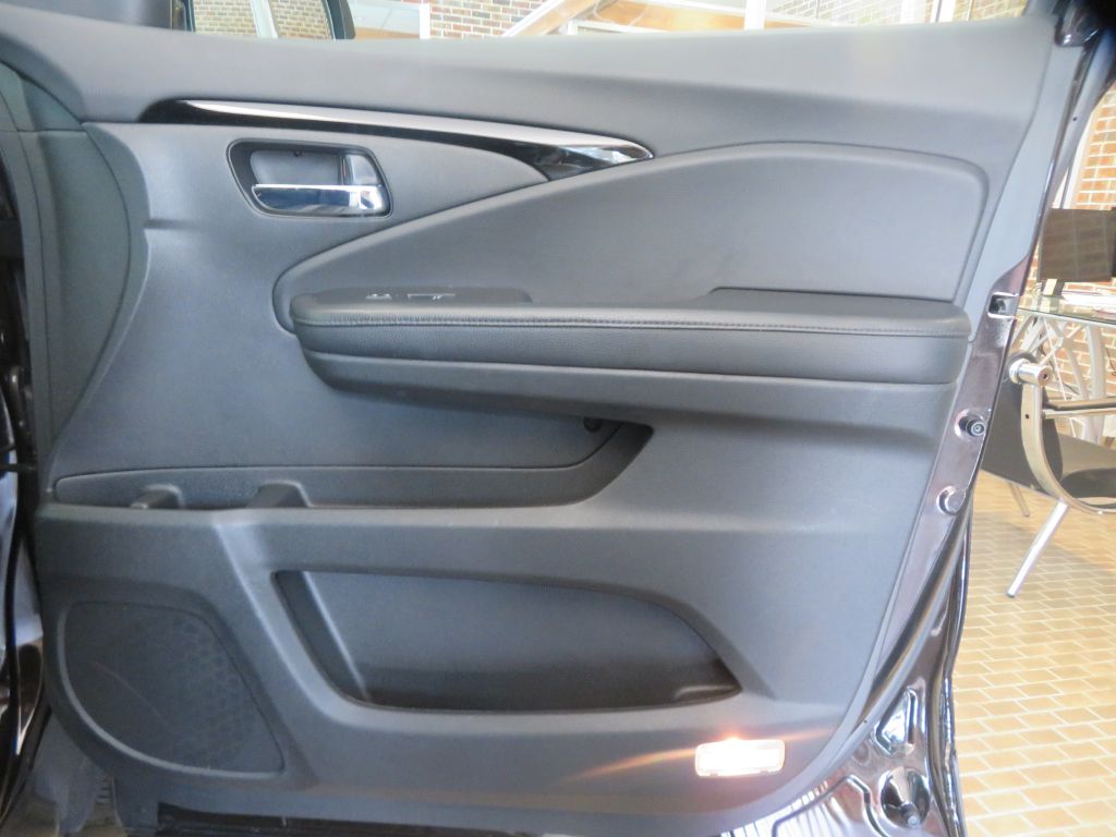 Photo 24 of this HONDA PASSPORT
