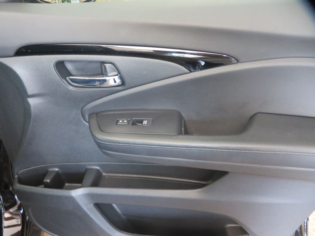 Photo 25 of this HONDA PASSPORT