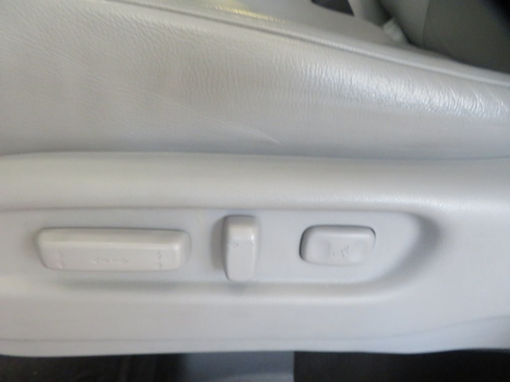 Photo 16 of this HONDA PILOT