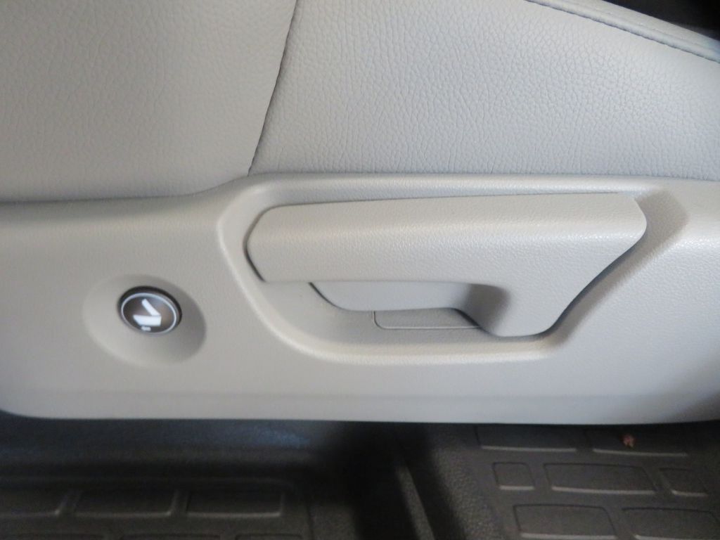 Photo 21 of this HONDA PILOT