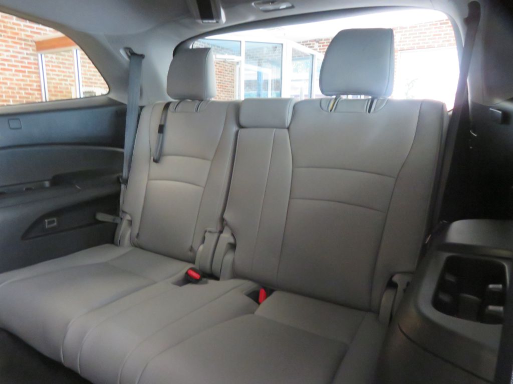 Photo 22 of this HONDA PILOT