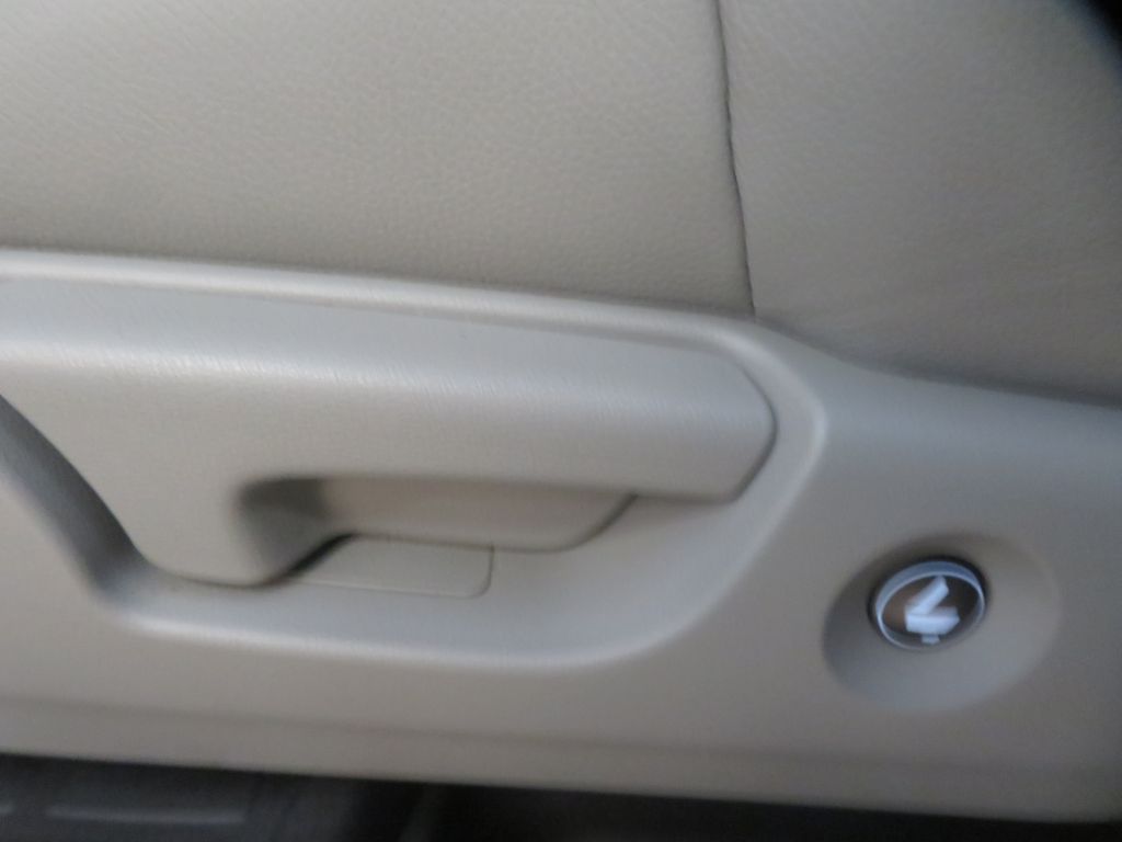 Photo 27 of this HONDA PILOT