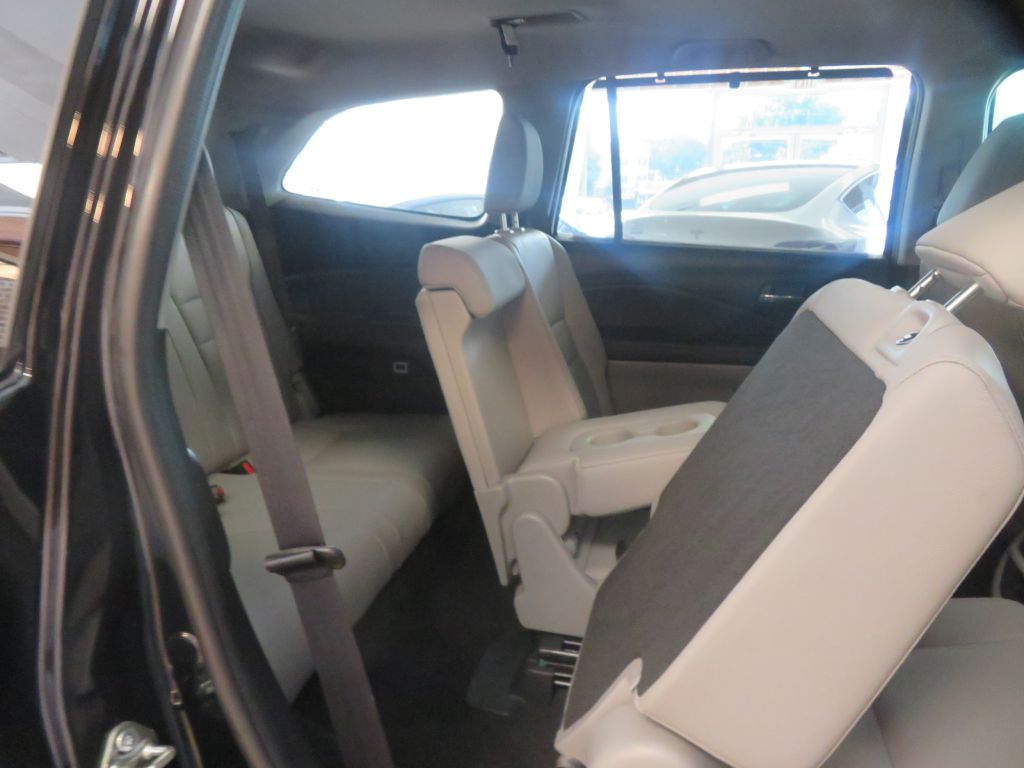 Photo 28 of this HONDA PILOT