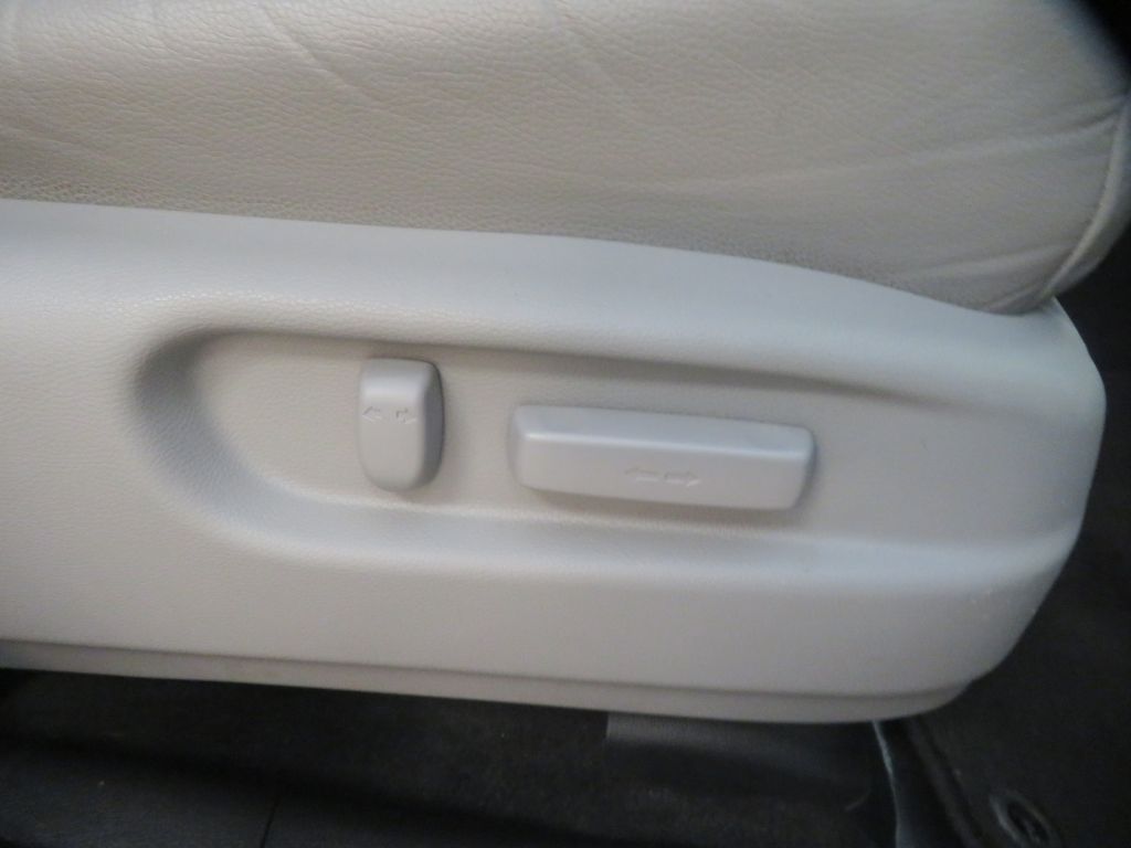 Photo 33 of this HONDA PILOT